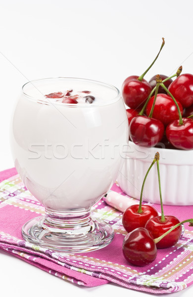 Joghurt édes cseresznye házi készítésű fehér tál Stock fotó © IngridsI