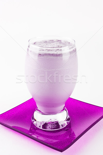 Pochlebca szkła różowy spodek owoców Zdjęcia stock © IngridsI