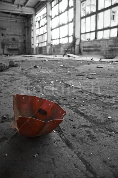 Abandonado industrial interior vermelho objeto construção Foto stock © inoj