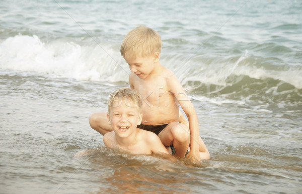 Glücklich twin Kinder genießen Sommer Tag Stock foto © inxti