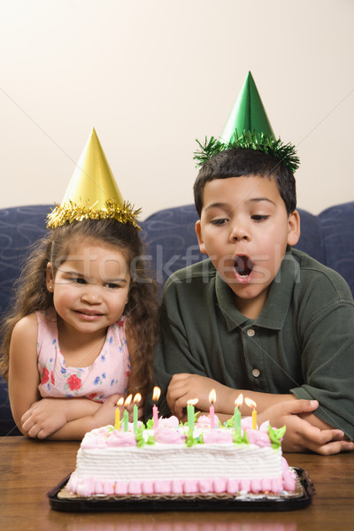 Gyerekek születésnapi buli spanyol lány fiú visel Stock fotó © iofoto