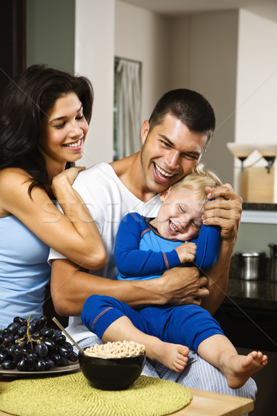 Stockfoto: Gelukkig · gezin · kaukasisch · familie · zoon · keuken