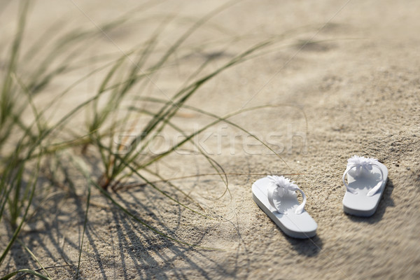 Sandales plage deux blanche plage de sable mer [[stock_photo]] © iofoto