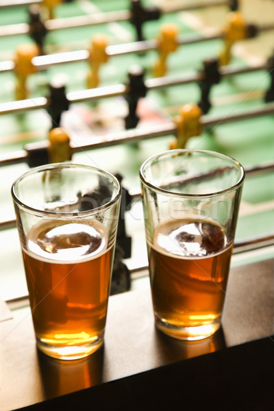 Dois óculos cerveja tabela álcool Foto stock © iofoto