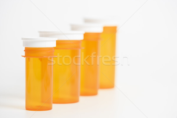 Gol galben medicină sticle izolat Imagine de stoc © iofoto