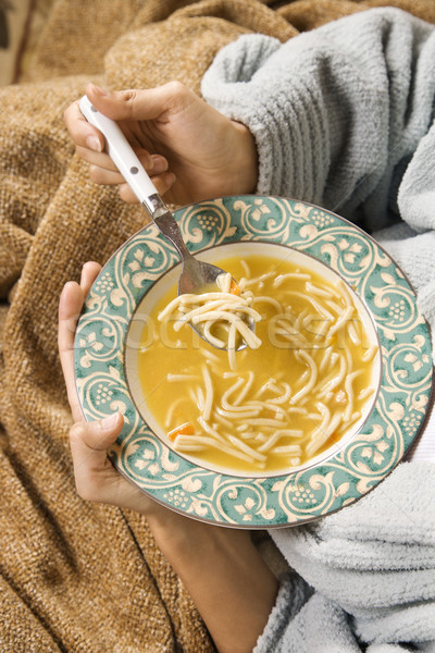 Pui supă castron femeie culoare Imagine de stoc © iofoto