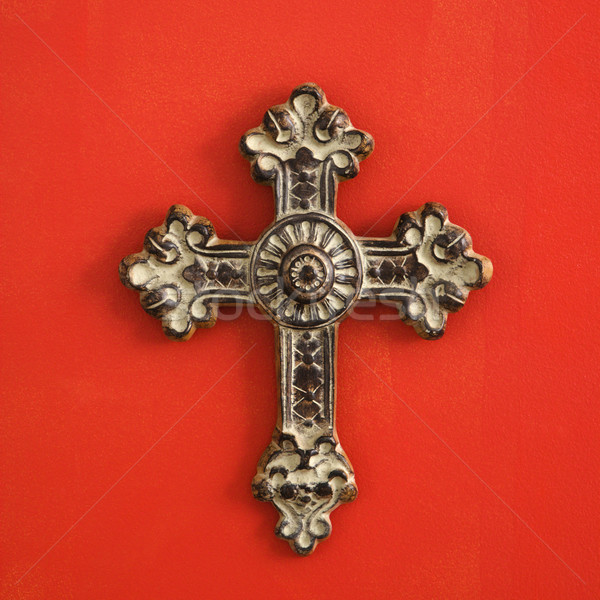Religiösen Kreuz hängen rot Wand Stock foto © iofoto