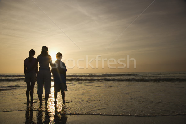 Famille plage mère adolescent enfants [[stock_photo]] © iofoto