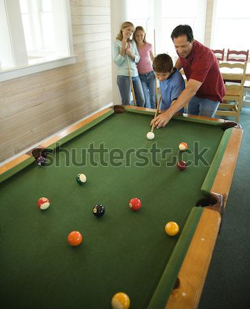 Mann spielen Pool Schießen Spiel Kugeln Stock foto © iofoto