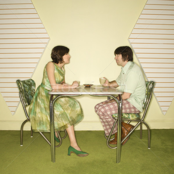 Paar vergadering tabel kaukasisch man vrouw Stockfoto © iofoto