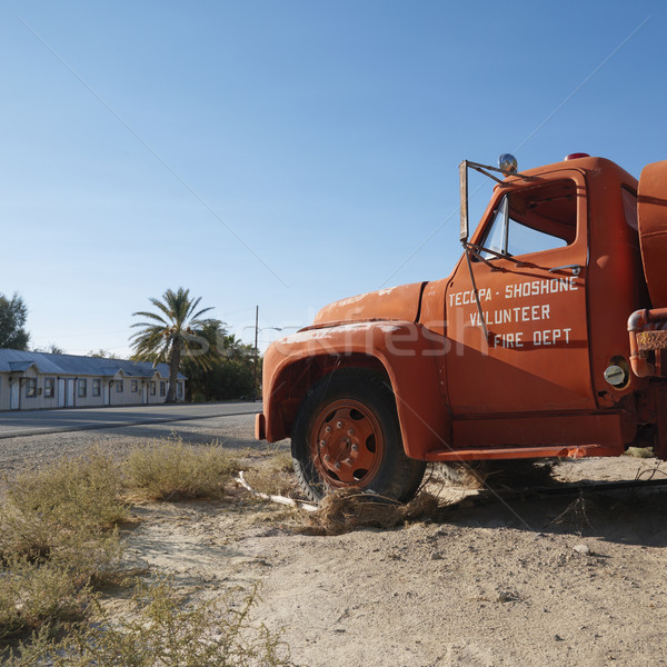 Starych wóz strażacki opuszczony opuszczony miasta kolor Zdjęcia stock © iofoto