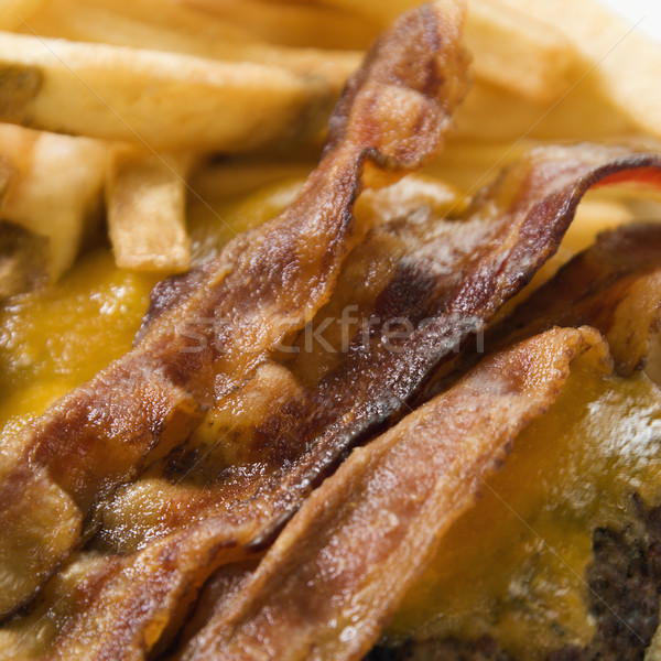 Foto stock: Bacon · cheeseburger · fries · queijo