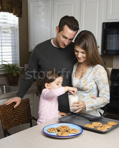 Famiglia cookies madre padre figlia Foto d'archivio © iofoto