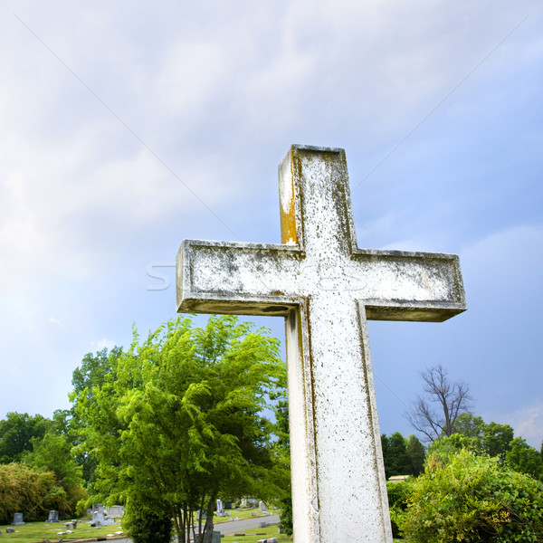Kruis kerkhof blauwe hemel wolken Stockfoto © iofoto