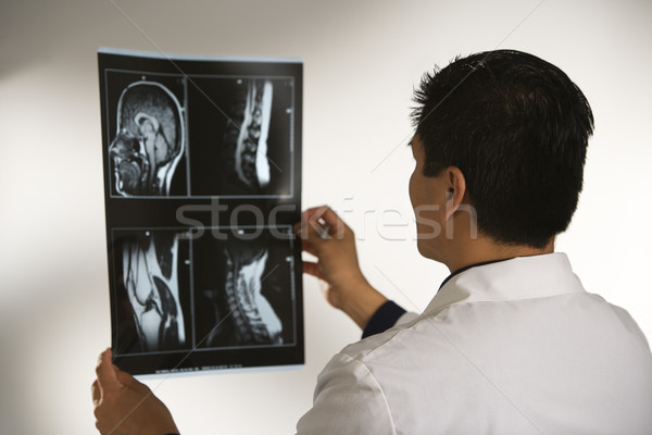 Médecin asian médecin de sexe masculin homme [[stock_photo]] © iofoto