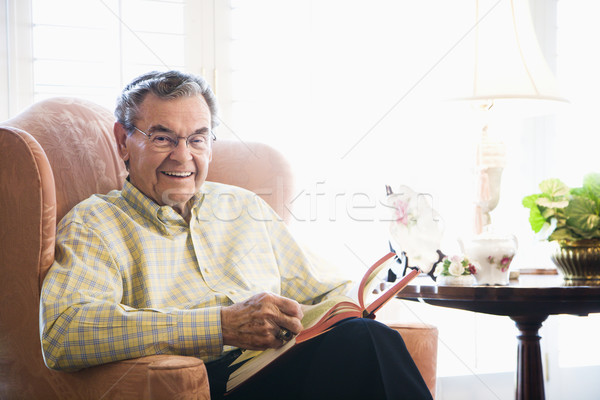 Foto stock: Homem · maduro · leitura · maduro · caucasiano · homem · sessão