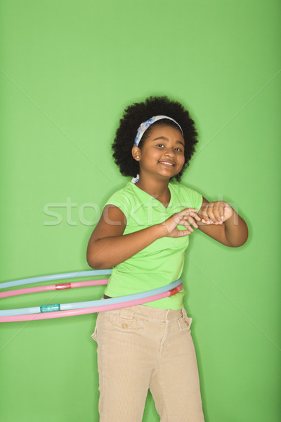 Dziewczyna uśmiechnięty dziecko zielone portret Zdjęcia stock © iofoto