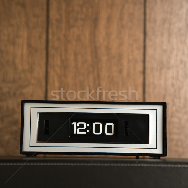 Retro analog ceas set lemn timp Imagine de stoc © iofoto