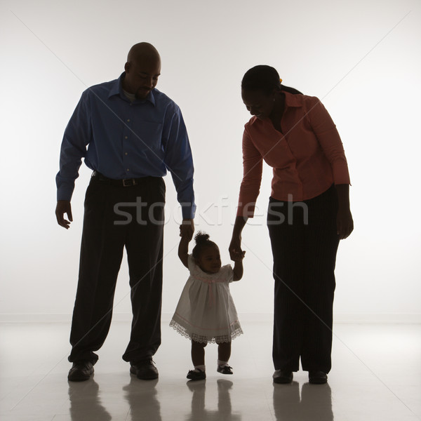 Imagine de stoc: Portret · de · familie · african · american · om · femeie · în · picioare