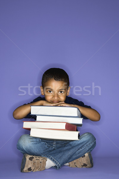 Menino sessão livros africano americano masculino criança Foto stock © iofoto