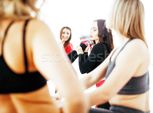 Mujeres deporte gimnasio salud estilo de vida personas Foto stock © iordani