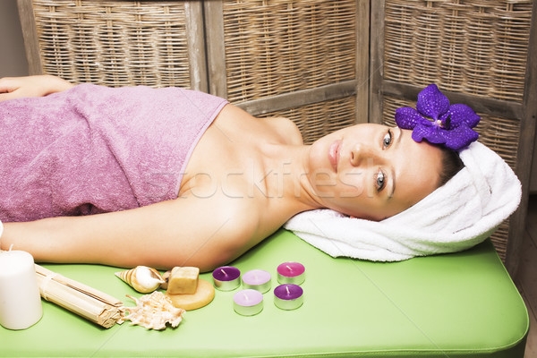 Stoc fotografie atractiv doamnă tratament balnear salon Imagine de stoc © iordani