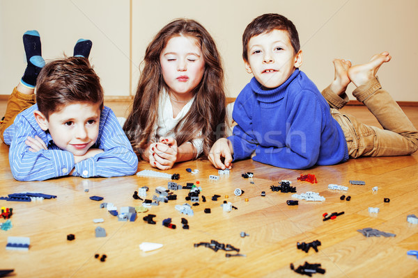 Imagine de stoc: Amuzant · drăguţ · copii · joc · lego · acasă