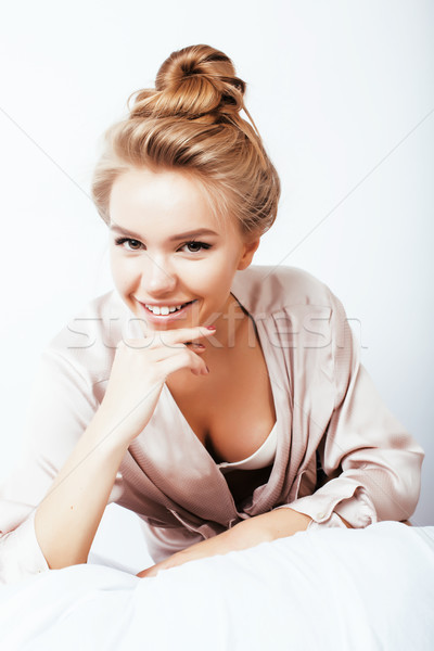 Jóvenes mujer bonita feliz sonriendo cama Foto stock © iordani