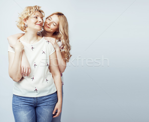 Foto stock: Mãe · filha · juntos · posando · feliz · sorridente