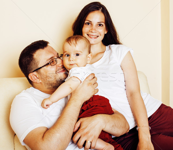 Jungen glücklich modernen Familie lächelnd zusammen Stock foto © iordani
