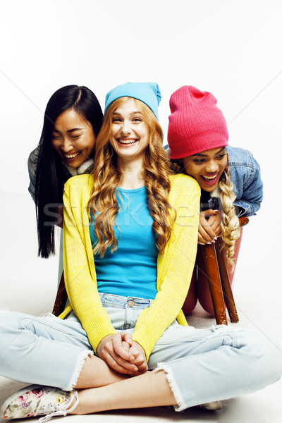 Sokoldalú nemzet lányok csoport tini barátok Stock fotó © iordani