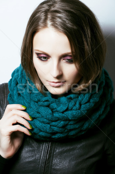 Jóvenes bastante real mujer suéter bufanda Foto stock © iordani