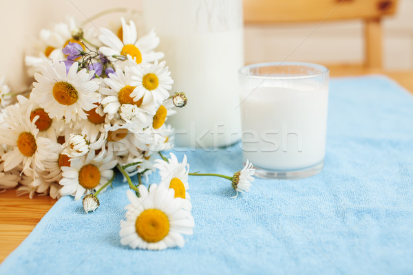 Foto stock: Simplemente · elegante · cocina · botella · leche