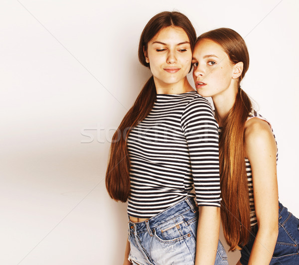 Foto stock: Dos · cute · adolescentes · junto · aislado