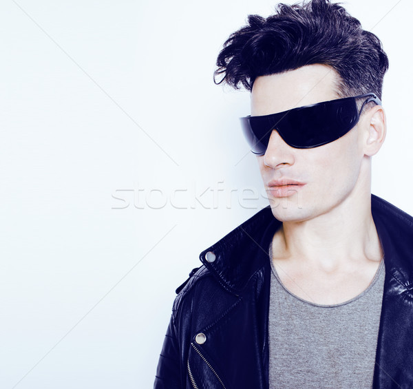 Jóvenes guapo moderna hombre gafas de sol como Foto stock © iordani