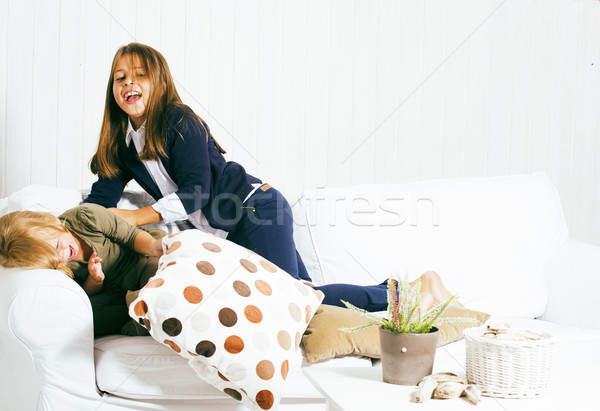 Twee cute zusters home spelen meisje Stockfoto © iordani