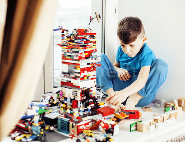 Mały cute chłopca gry lego Zdjęcia stock © iordani
