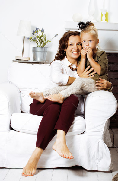 Foto stock: Feliz · sonriendo · madre · pequeño · cute · hija