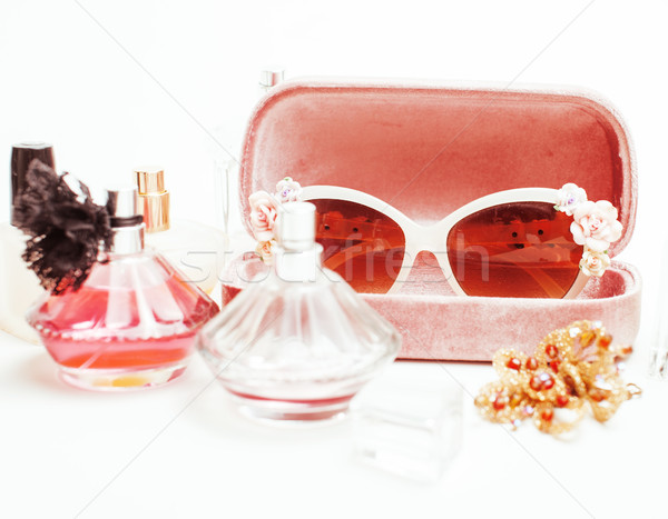 Jóias tabela menina pequeno bagunça cosmético Foto stock © iordani