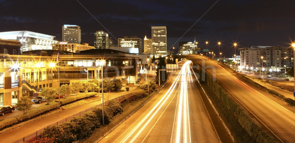 Centre-ville nuit autoroute tribunal maison centre Photo stock © iriana88w