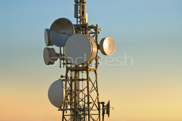 Telecomunicazioni torre piatti business cielo televisione Foto d'archivio © italianestro