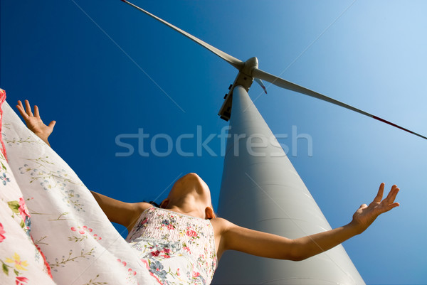 Futuro ragazza giocare turbina eolica tecnologia Foto d'archivio © italianestro