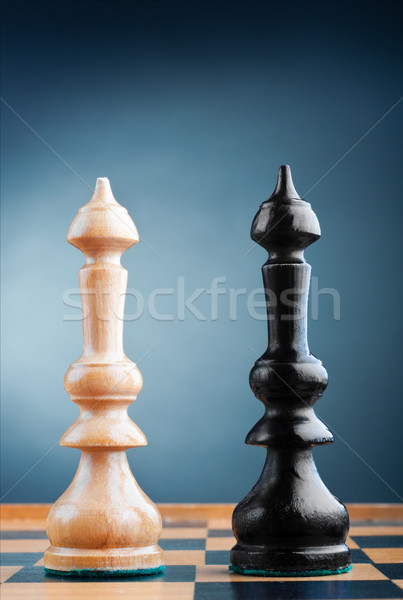 Stok fotoğraf: Iki · satranç · satranç · tahtası · mavi · beyaz · kazanan