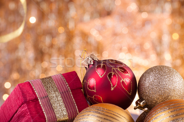 Aur roşu Crăciun cutie lumini Imagine de stoc © IvicaNS