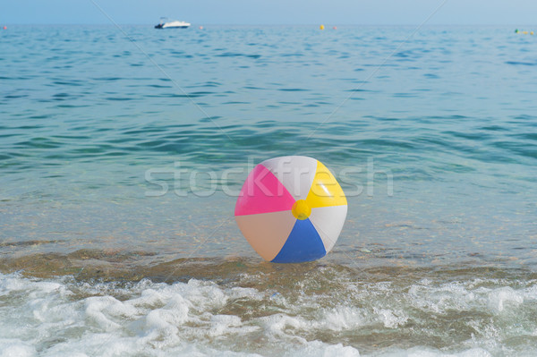 Beachball Meer farbenreich Schlauchboot spielen surfen Stock foto © ivonnewierink