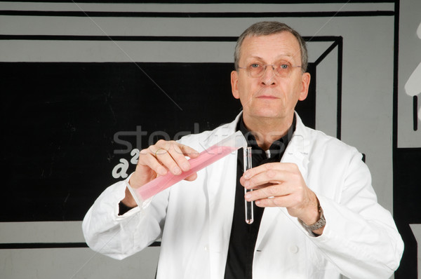 Professeur laboratoire sérieux homme verre verres [[stock_photo]] © ivonnewierink