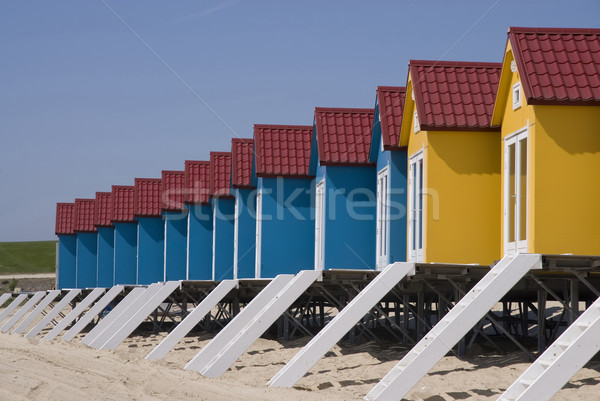 Praia casas azul amarelo casa Foto stock © ivonnewierink