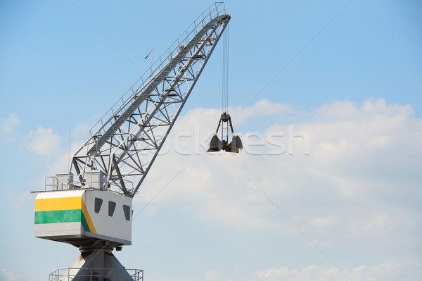 [[stock_photo]]: Ouvrir · grue · industrielle · suspendu · ciel · bleu · bleu