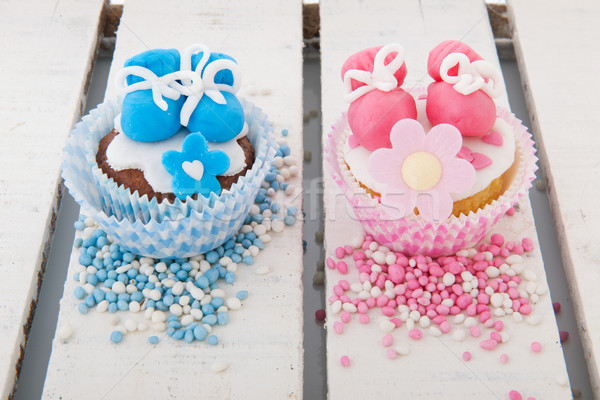 Cupcake Junge rosa Herzen Stock foto © ivonnewierink