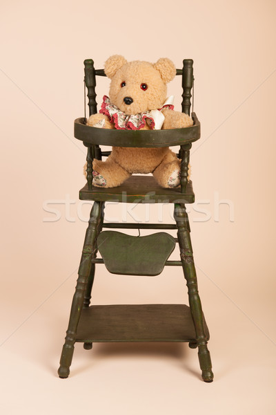 [[stock_photo]]: Ours · enfant · siège · bourré · séance · vert